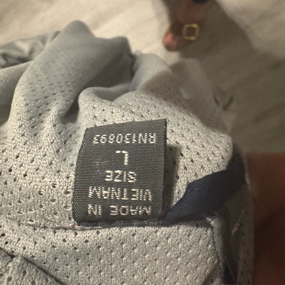 New Balance Women's Dark Blue Utility Jacket - Picture 6 of 6
